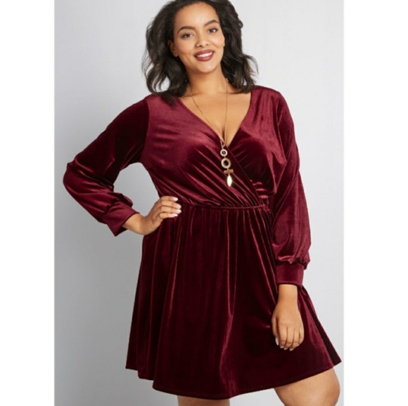Modcloth Dresses & Skirts - ModCloth Luxe Structure Velvet "Wine" Dress